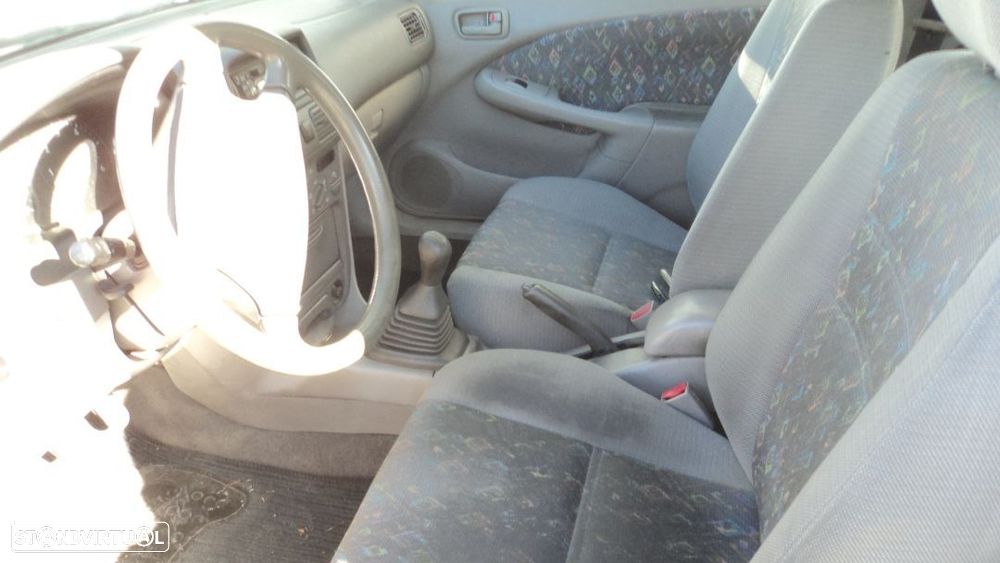 Toyota Corolla E11 2.0D 3P 1998 - Para Peças - 5