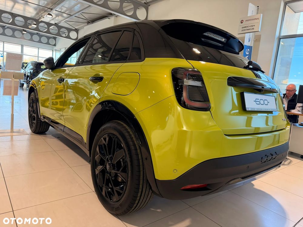 Fiat 600 1.2 Turbo Sport eDCT - 9