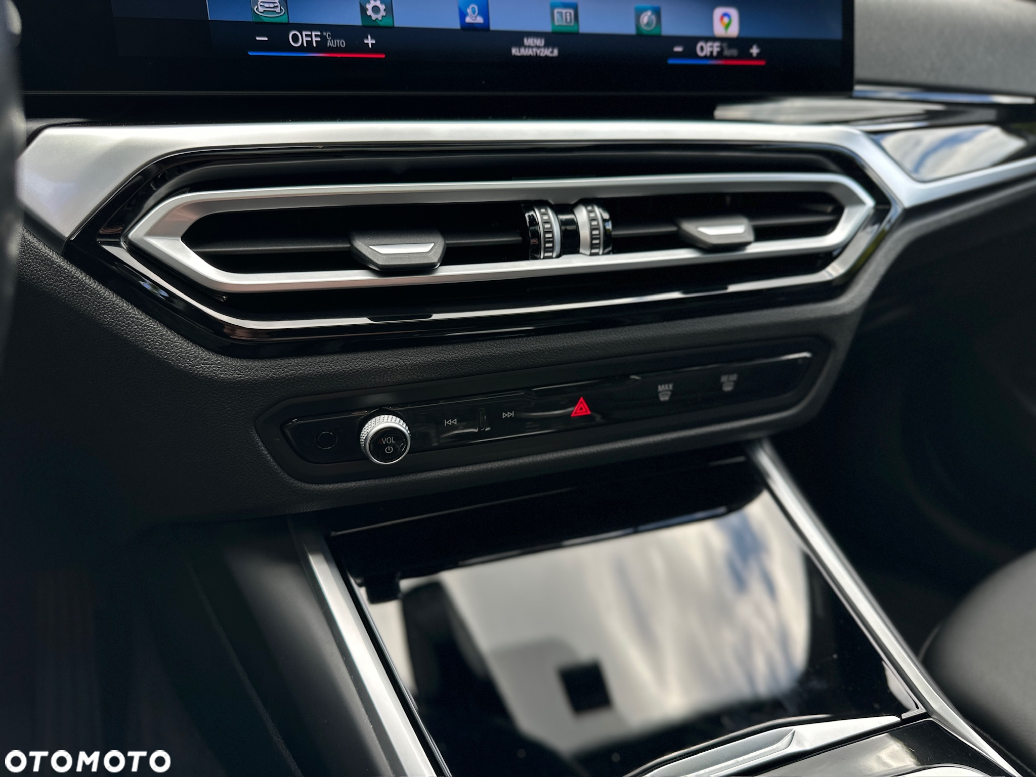 BMW Seria 3 330i Sport - 11