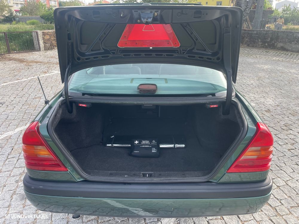 Mercedes-Benz C 220 - 12