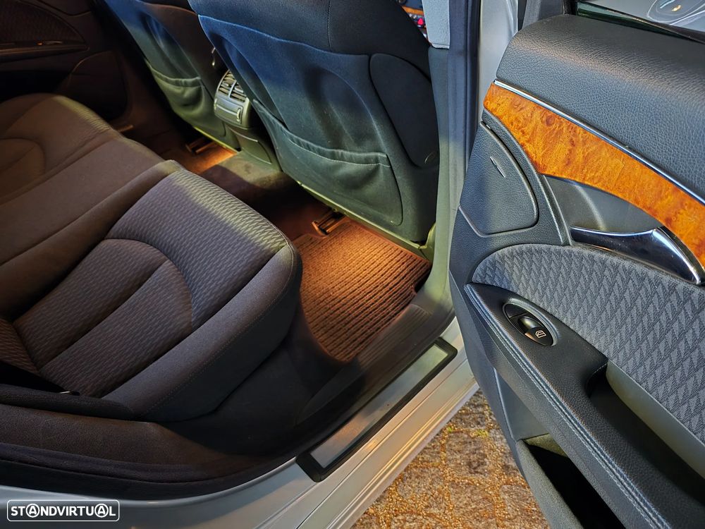 Mercedes-Benz E 220 CDI Auto Elegance - 17