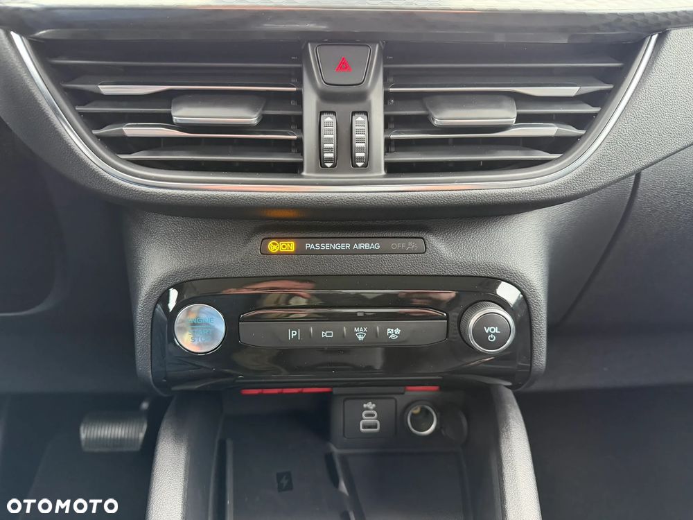 Ford Kuga 2.5 FHEV AWD Titanium eCVT - 36