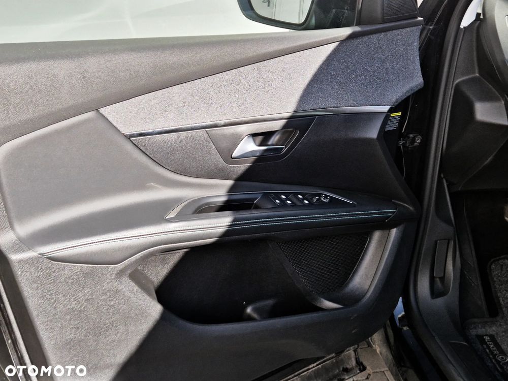 Peugeot 5008 BlueHDi 130 EAT8 Allure - 26