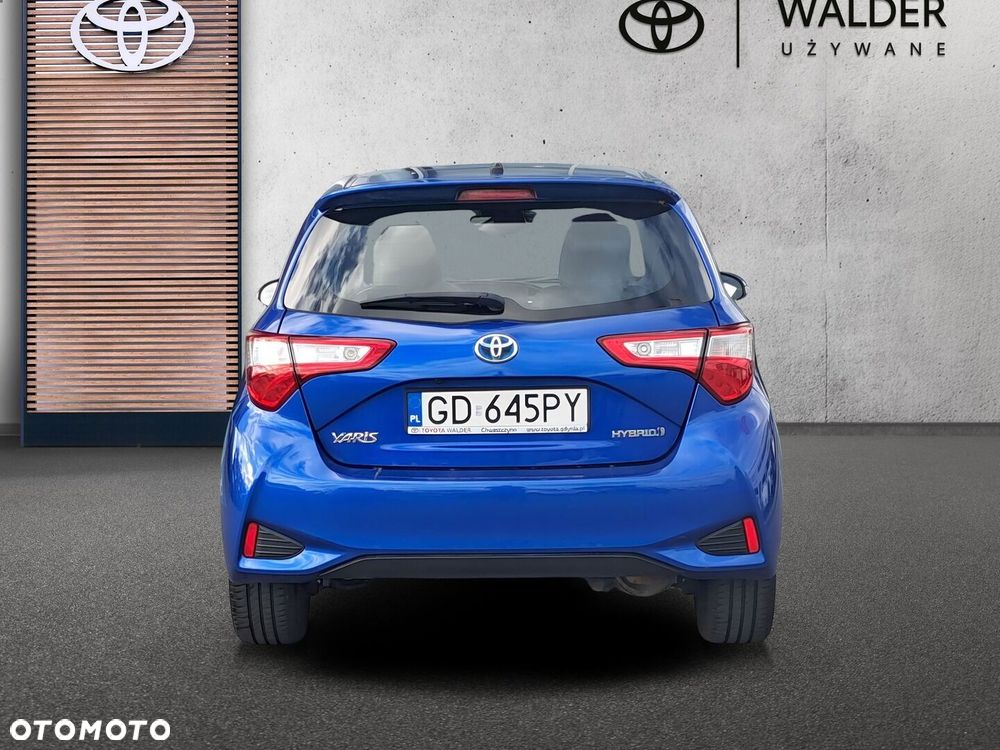 Toyota Yaris Hybrid 100 Dynamic - 4