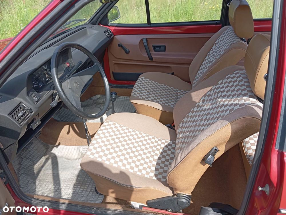 Volkswagen Polo - 6