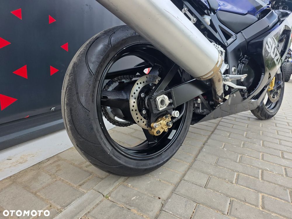 Suzuki GSX-R - 7