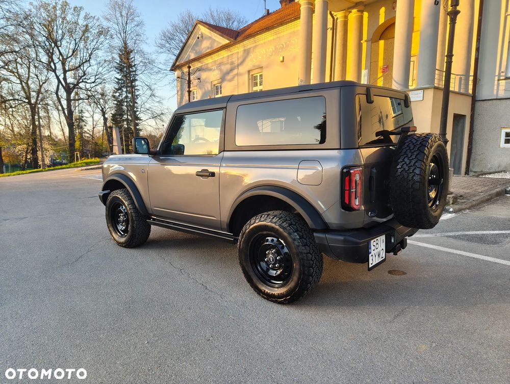 Ford Bronco - 14