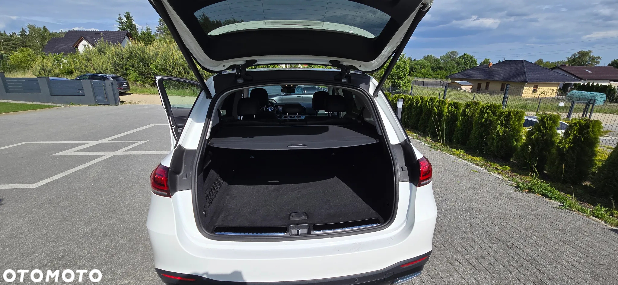 Mercedes-Benz GLE 300 d 4-Matic - 12