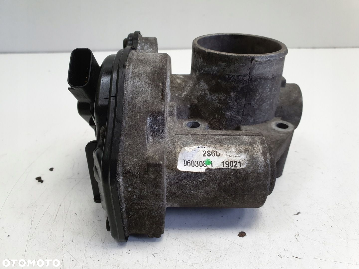 Ford Focus MK2 1.6 16V PRZEPUSTNICA VP4F9U-9E928-BC - 5
