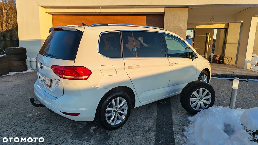 Volkswagen Touran 2.0 TDI SCR (BlueMotion Technology) DSG Highline - 27