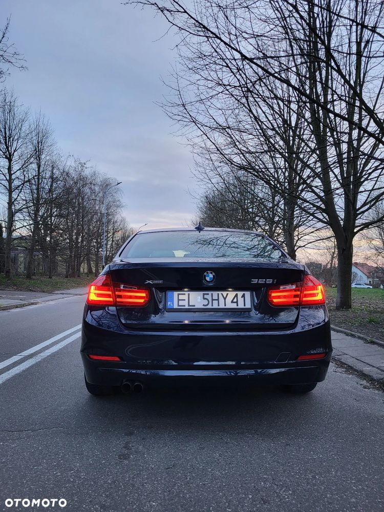 BMW Seria 3 328i xDrive - 5