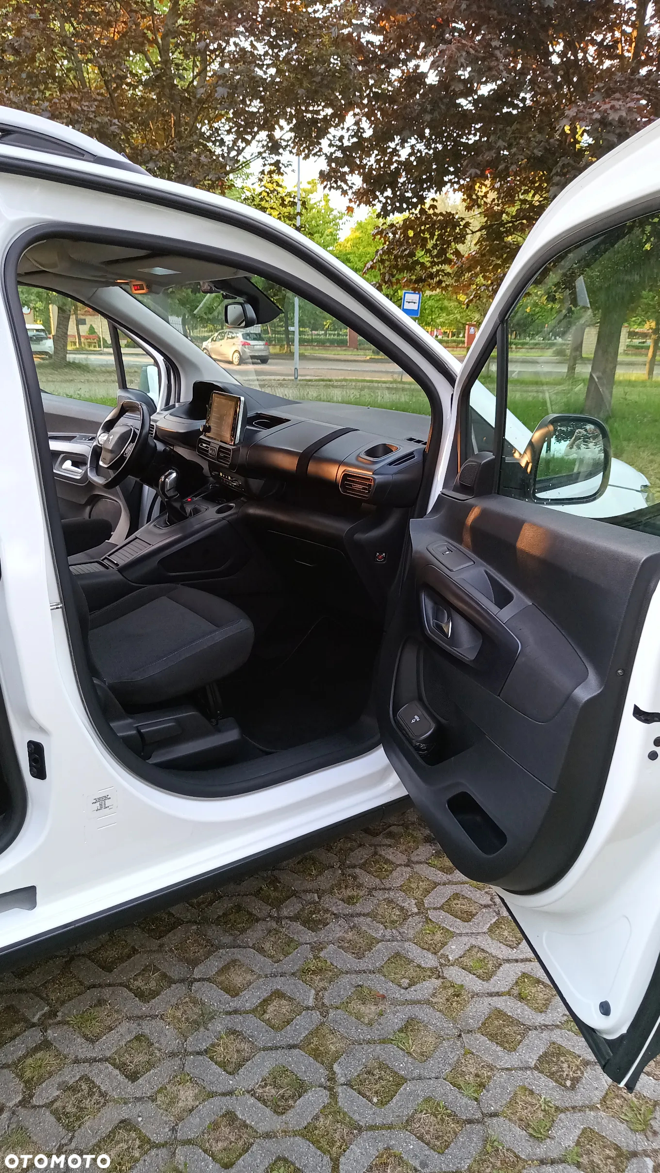 Peugeot Rifter 1.5 BlueHDI Allure S&S - 15