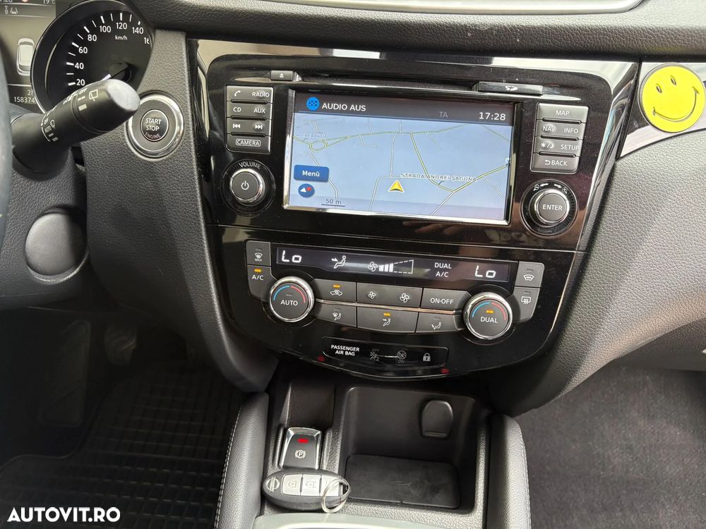 Nissan Qashqai 1.6 DCI 4 x 4 DPF tekna - 11