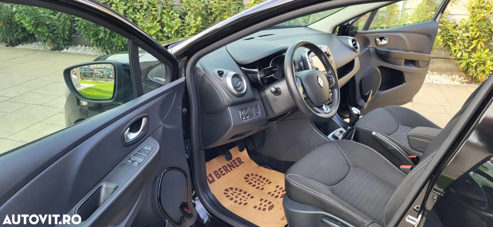 Renault Clio - 17