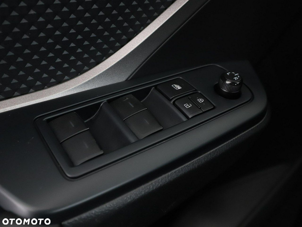 Toyota C-HR 1.8 Hybrid Comfort - 37