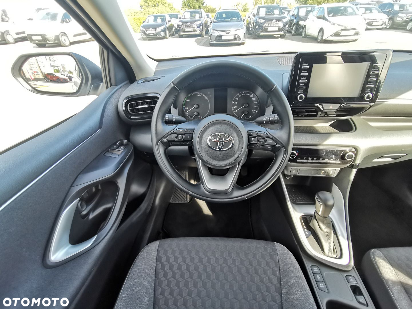 Toyota Yaris Hybrid 1.5 Comfort - 14