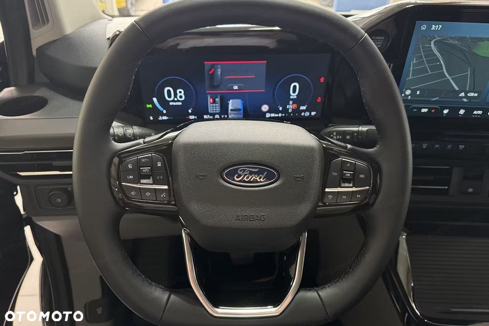 Ford Tourneo Custom - 12