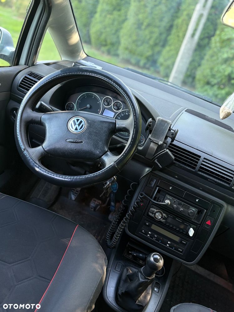 Volkswagen Sharan 1.9 TDI Basis - 11