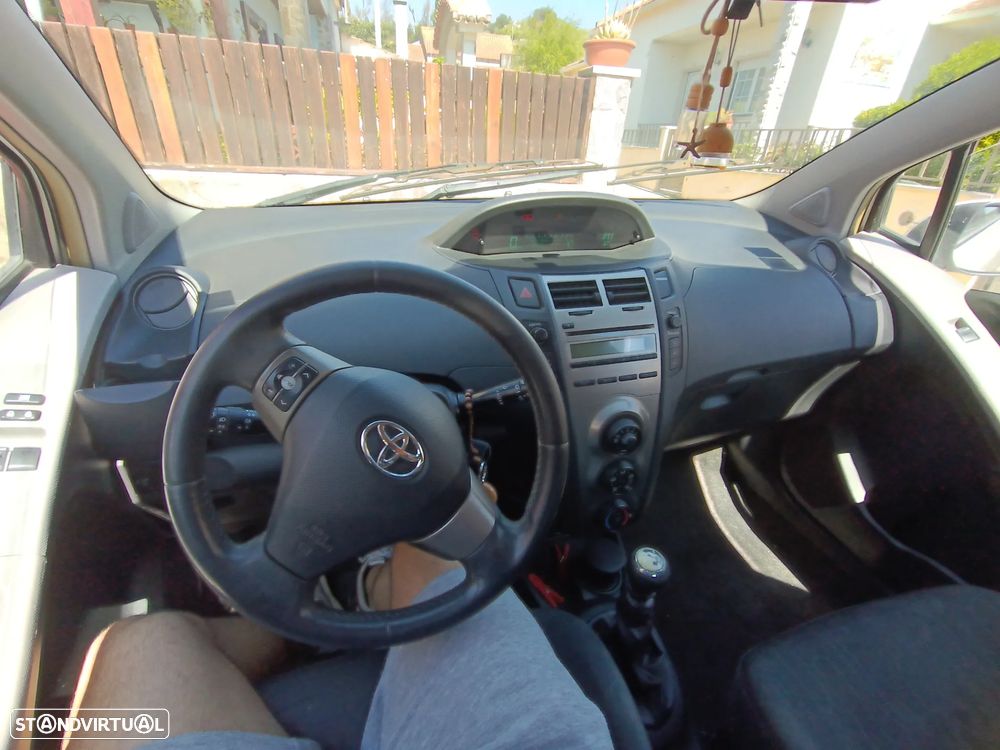 Toyota Yaris 1.4 D-4D - 5