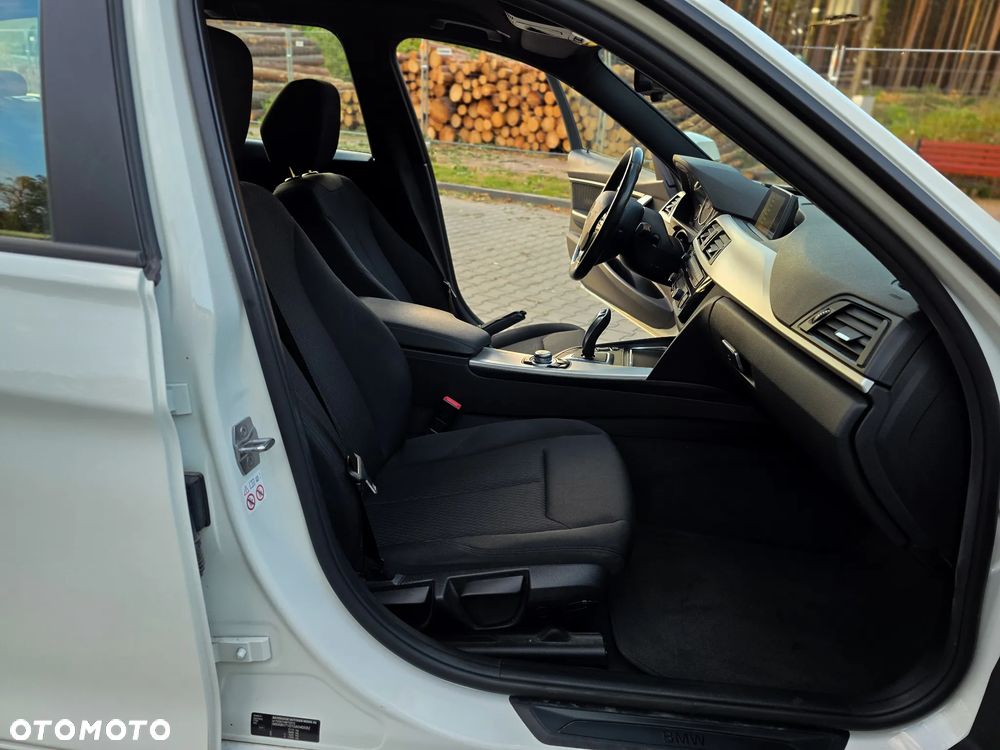 BMW Seria 3 - 26