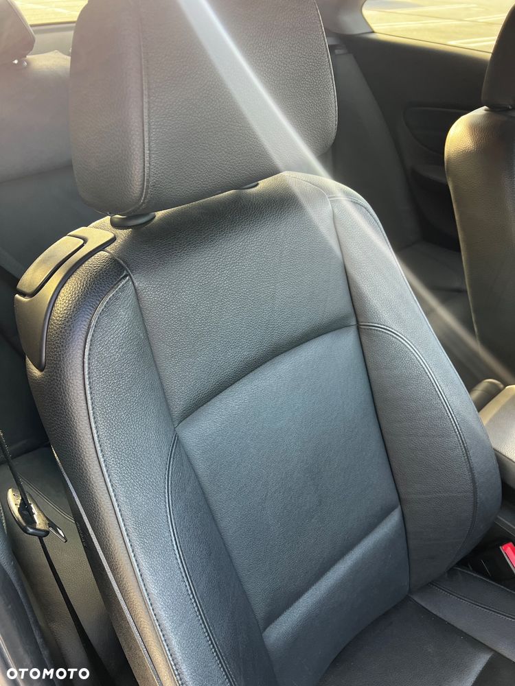 BMW Seria 1 118d - 28
