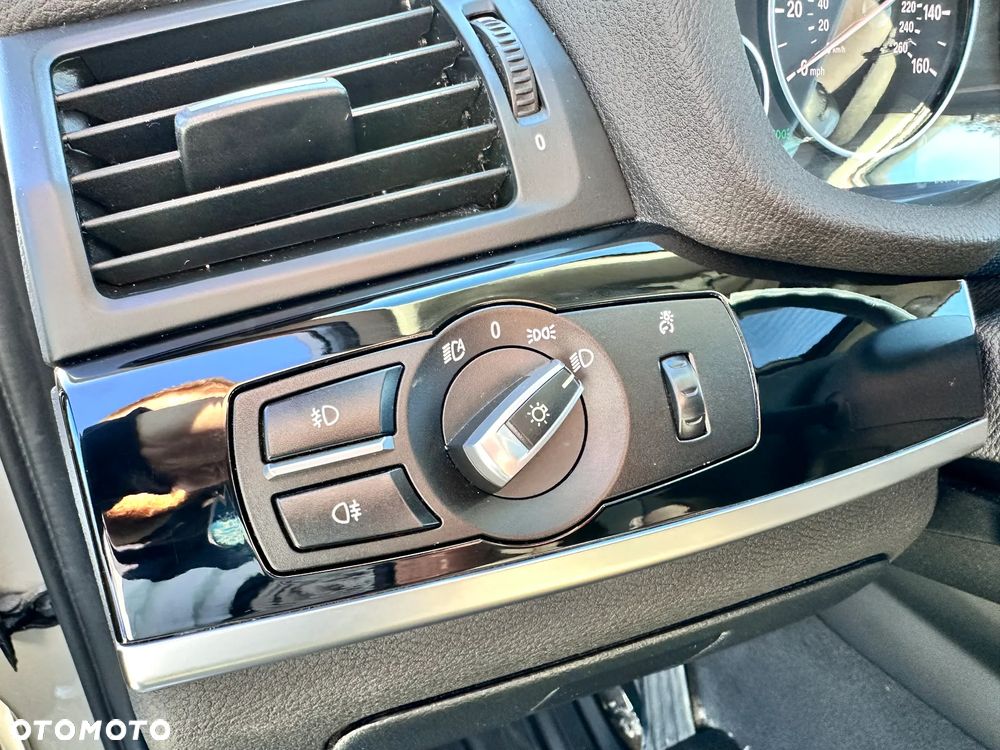 BMW X3 xDrive28i Sport-Aut xLine - 22