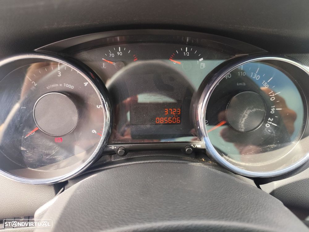 Peugeot 5008 1.6 HDi 7L Active - 26