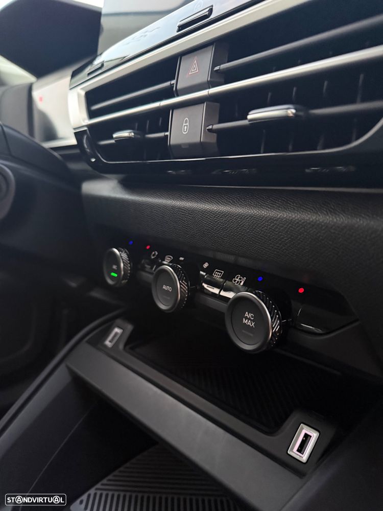 Citroën C4 PureTech 130 Stop&Start SHINE - 13