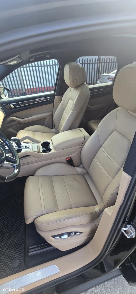 Porsche Cayenne Standard - 11