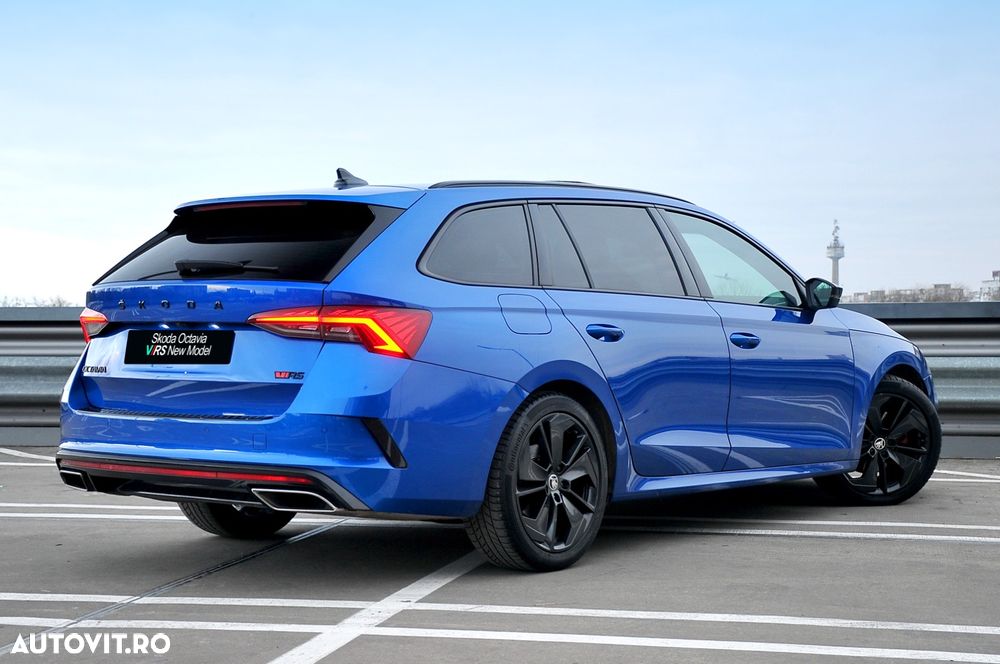 Skoda Octavia Combi 2.0 TDI DSG RS - 4
