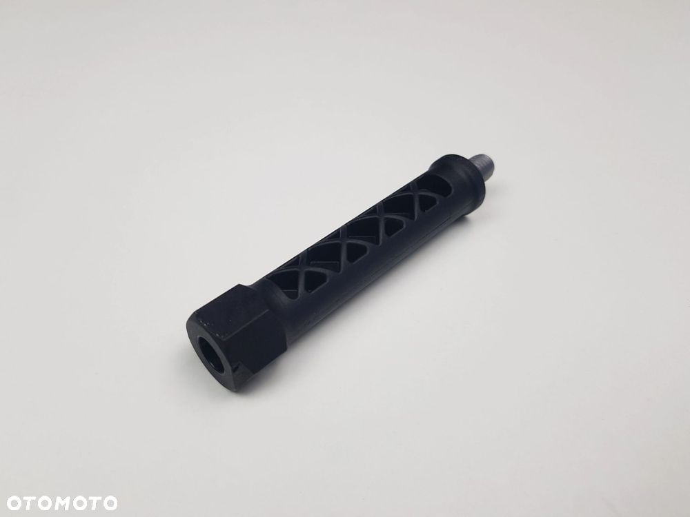 Śruba Dystans osłony akustycznej BMW G20 G30 B47 2.0d 8580379 - 7