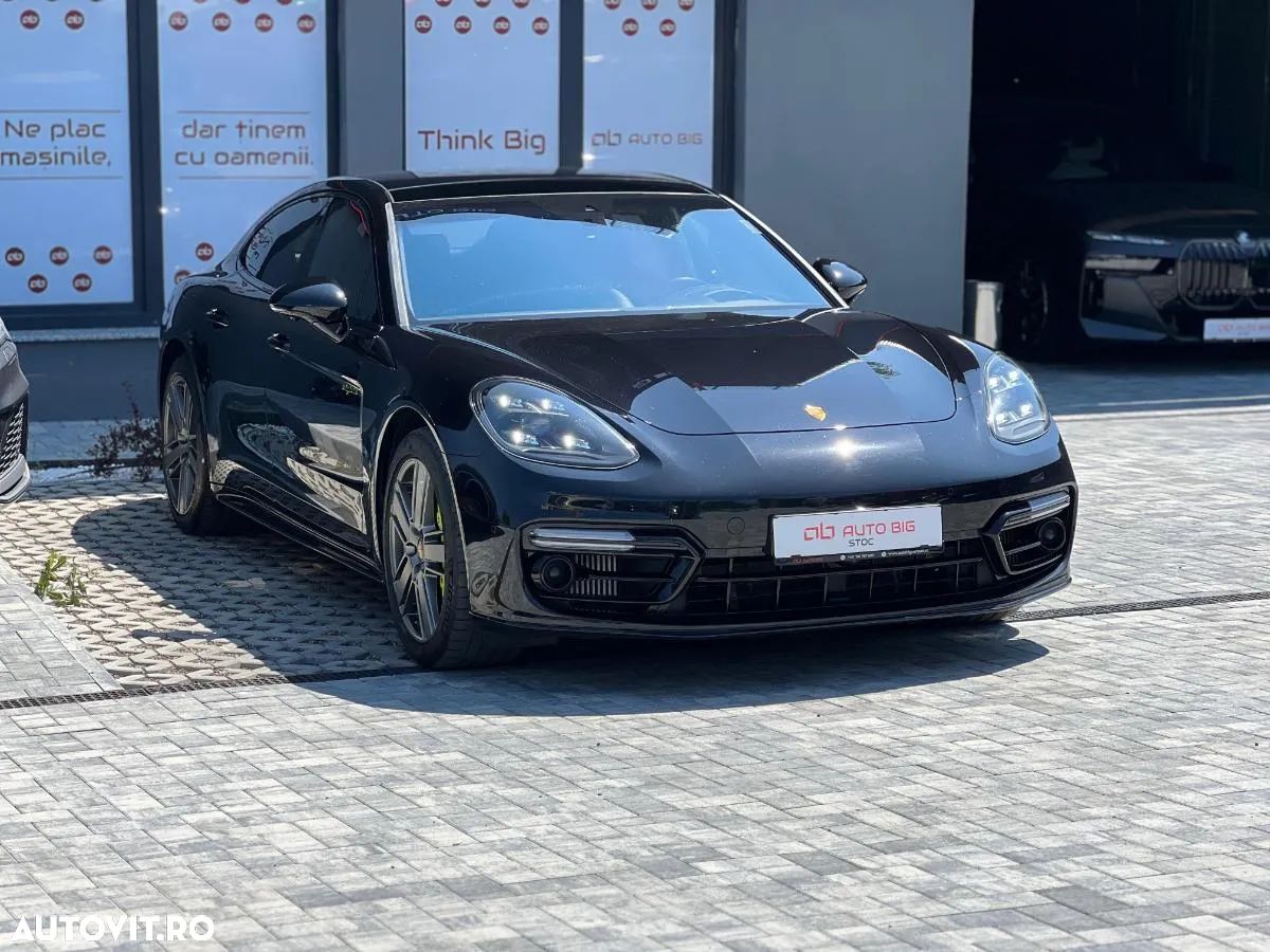 Porsche Panamera - 1