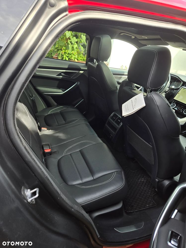 Jaguar F-Pace P250 AWD R-Dynamic S - 15