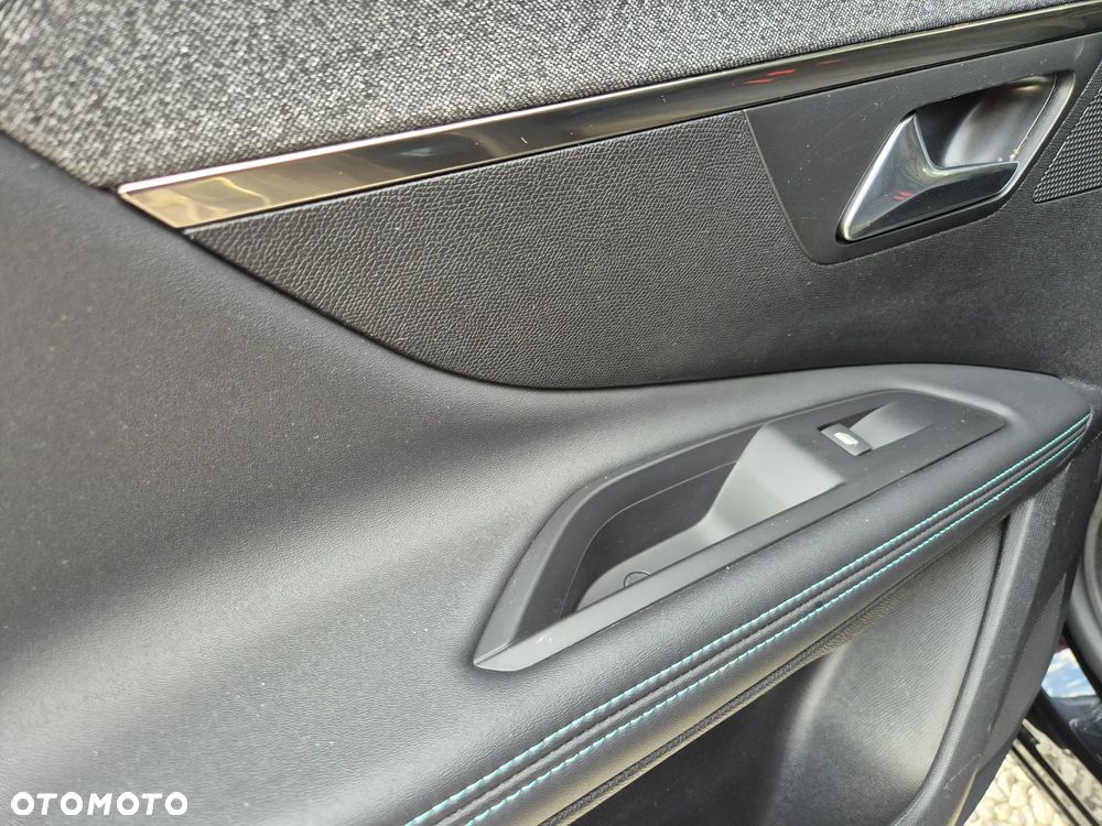 Peugeot 3008 1.6 PureTech Hybrid PHEV Allure Pack S&S EAT8 - 19