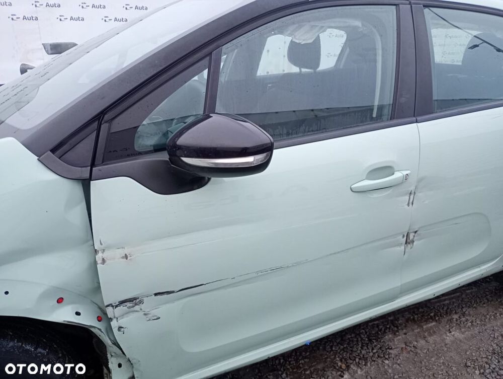 Citroën C3 Pure Tech 82 SHINE - 14