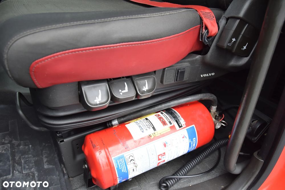 Volvo FH500 / NISKA KABINA / HYDRAULIKA / EURO 6 / ACC / LEDY / ALUFELGI / SERWISOWANY / SPROWADZONY - 21