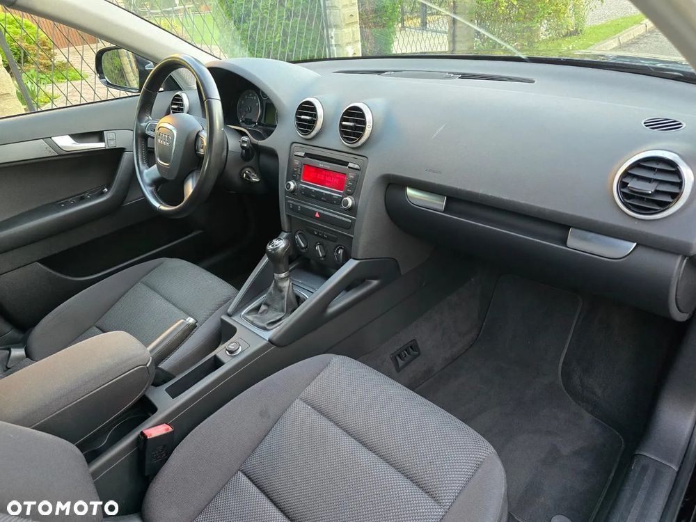 Audi A3 Sportback 1.2 TFSI Attraction - 31