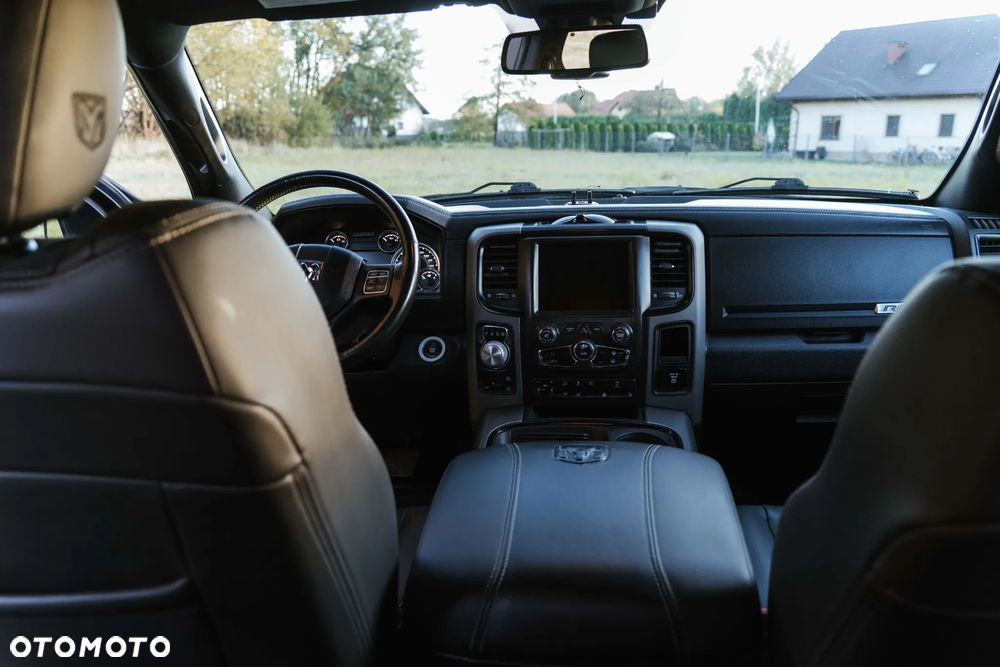 Dodge RAM 5.7 4x4 - 12