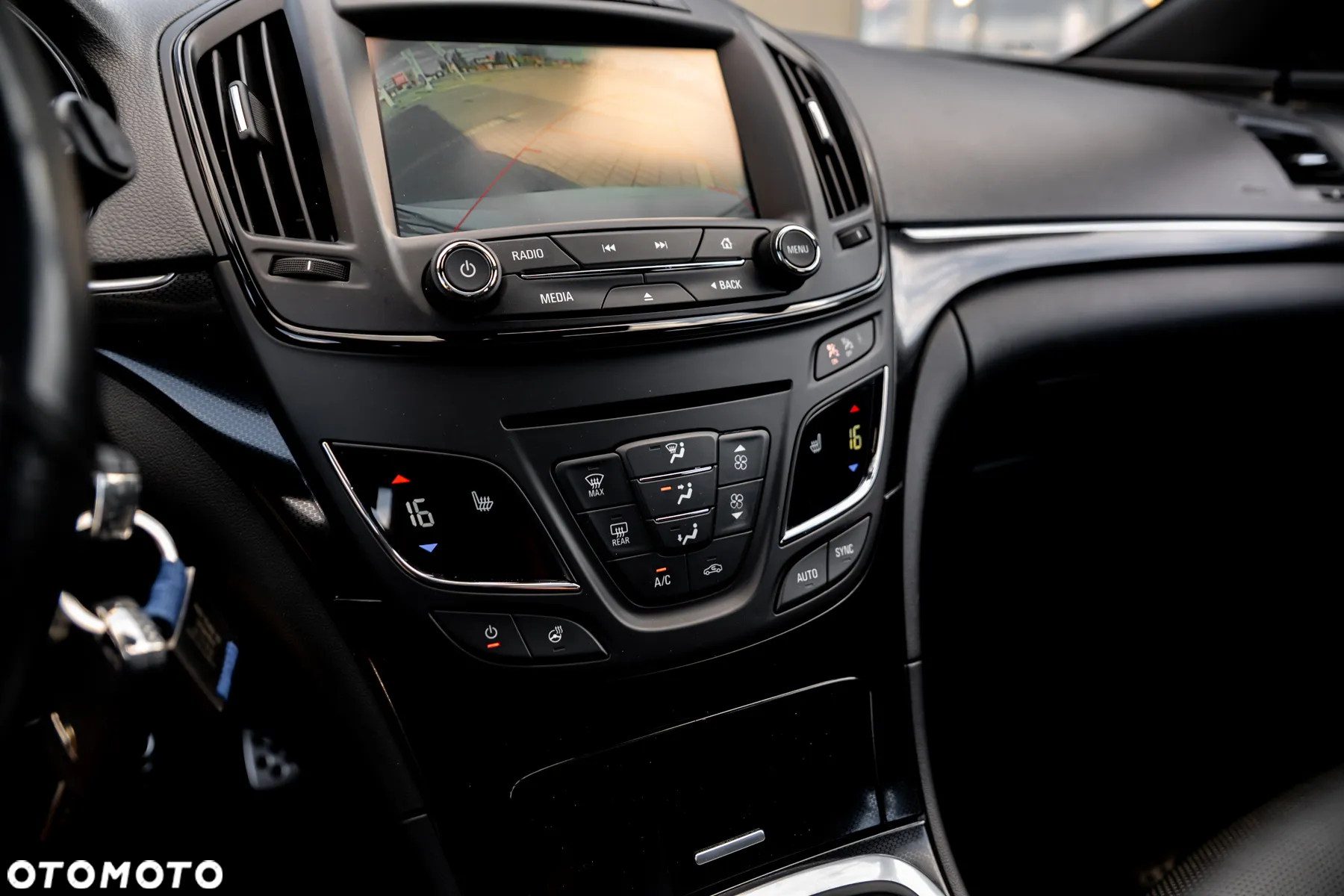 Opel Insignia 2.8 V6 Turbo 4x4 Sports Tourer OPC - 32