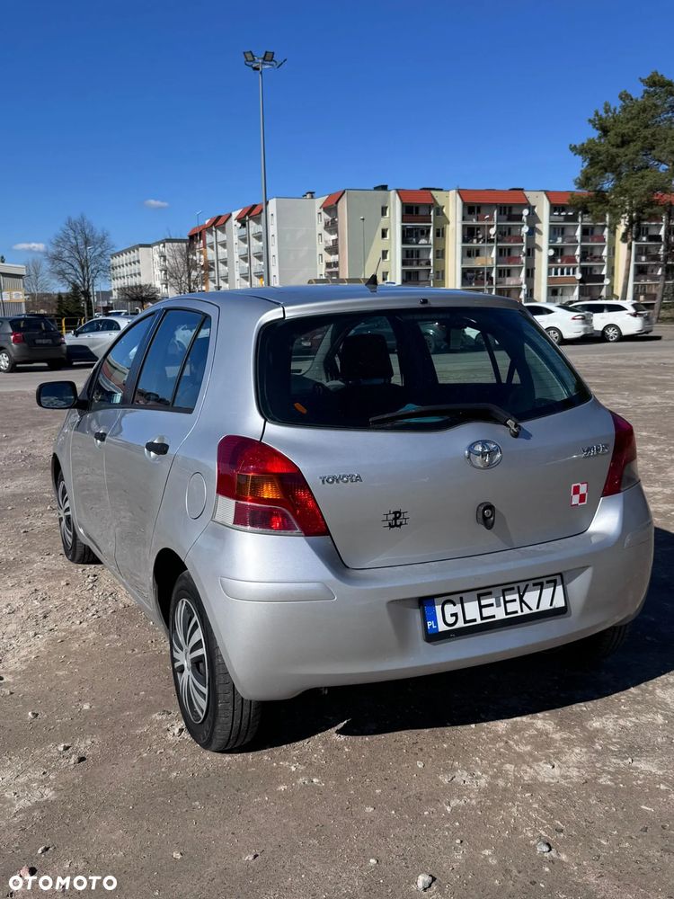 Toyota Yaris 1.0 Luna - 7