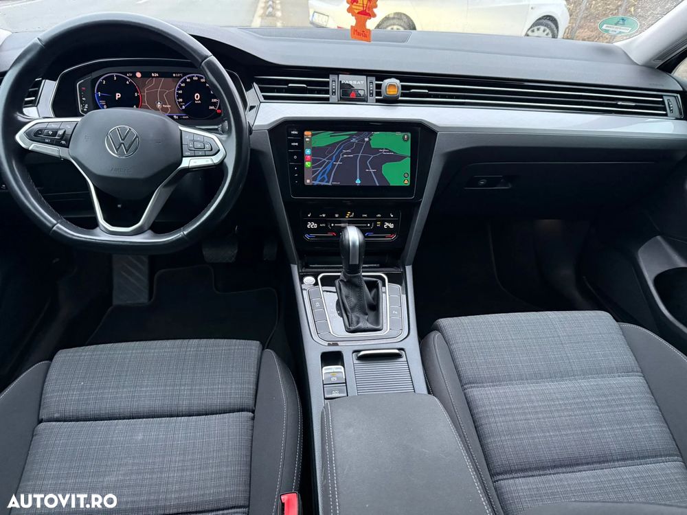 Volkswagen Passat Variant 2.0 TDI SCR DSG Elegance - 10