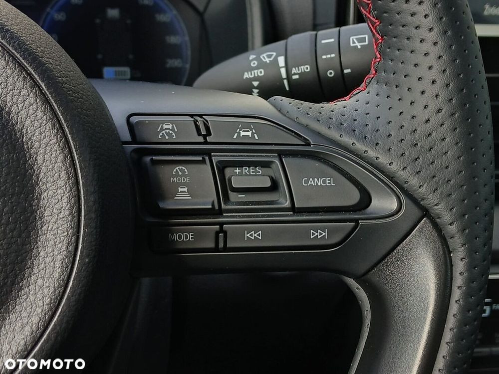 Toyota Yaris Hybrid 1.5 GR Sport - 30