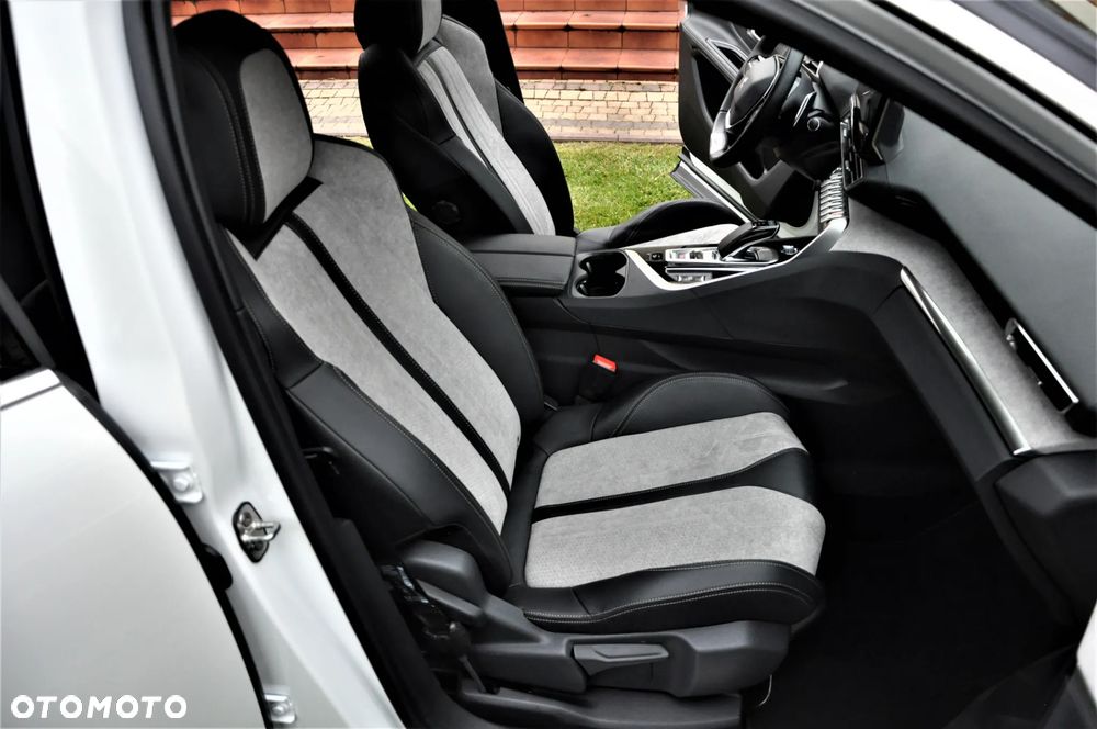 Peugeot 3008 225 e-EAT8 GT - 15
