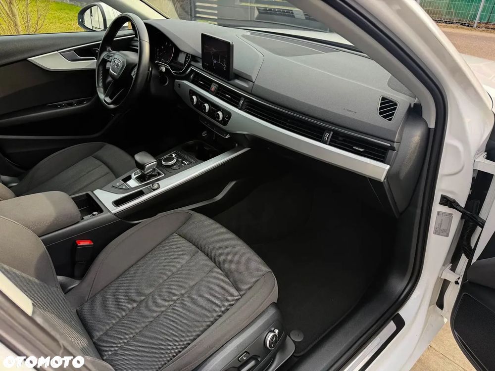Audi A4 Avant - 33