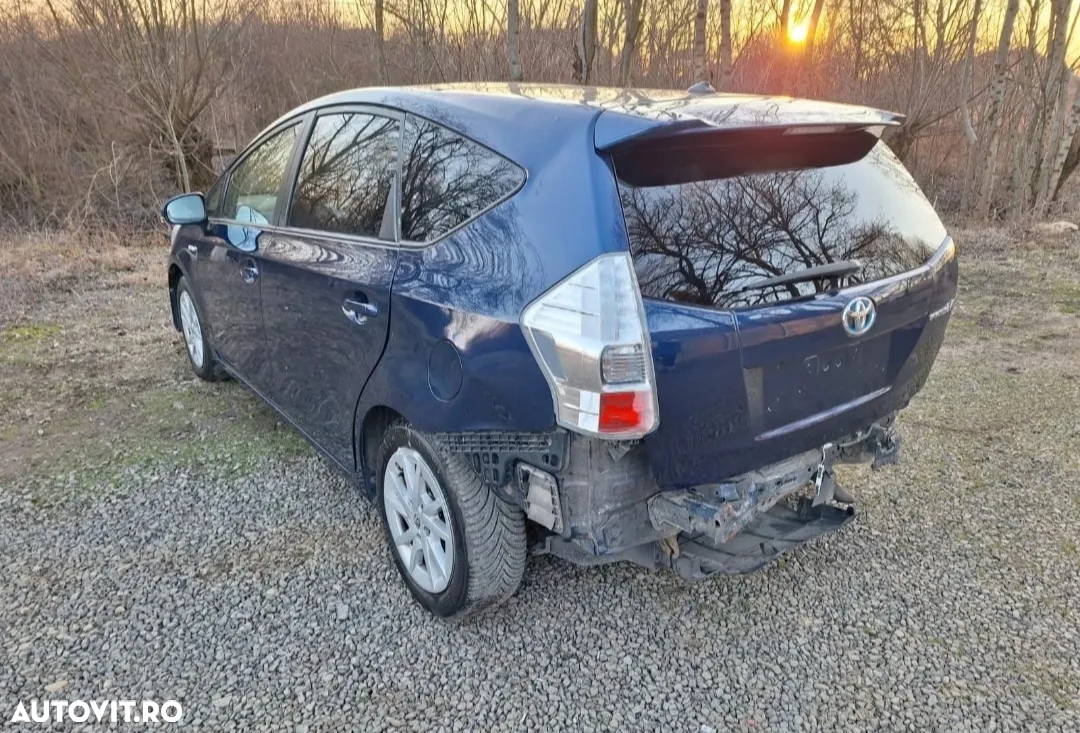 Toyota Prius+ (Hybrid) Executive - 4