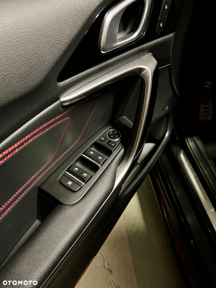 Kia Ceed - 12