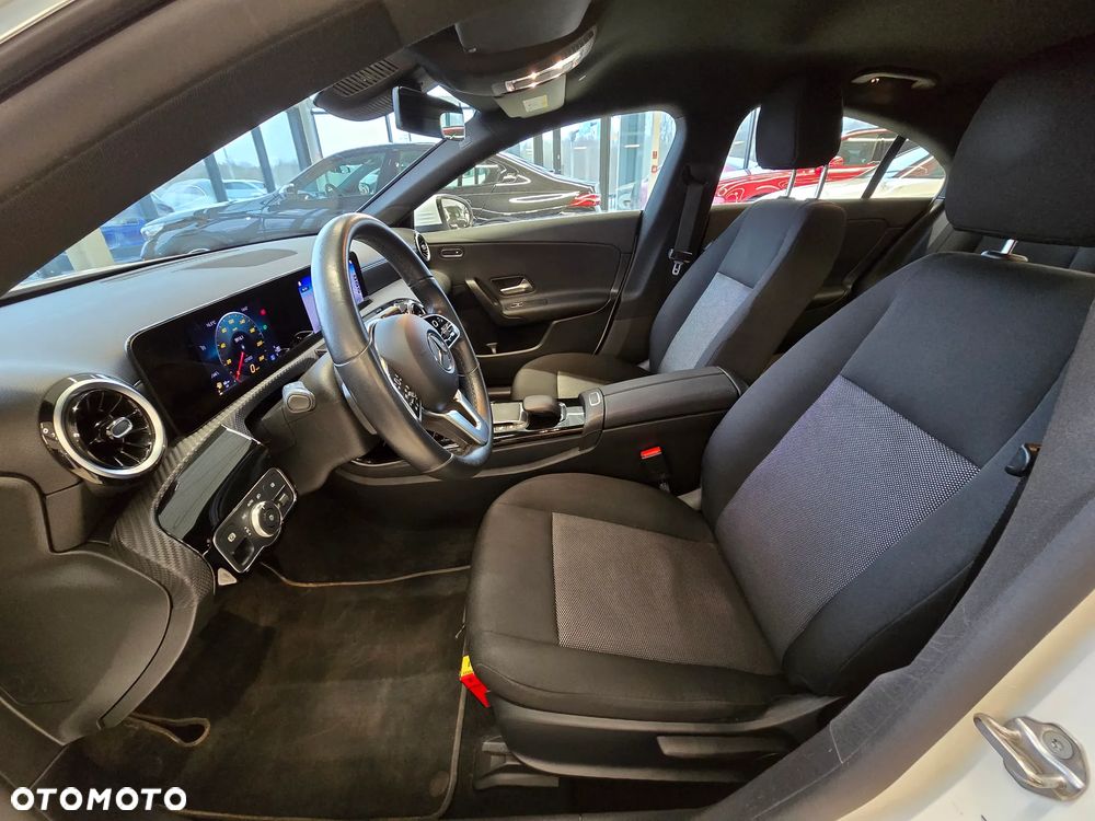 Mercedes-Benz CLA 200 mHEV 7G-DCT - 10