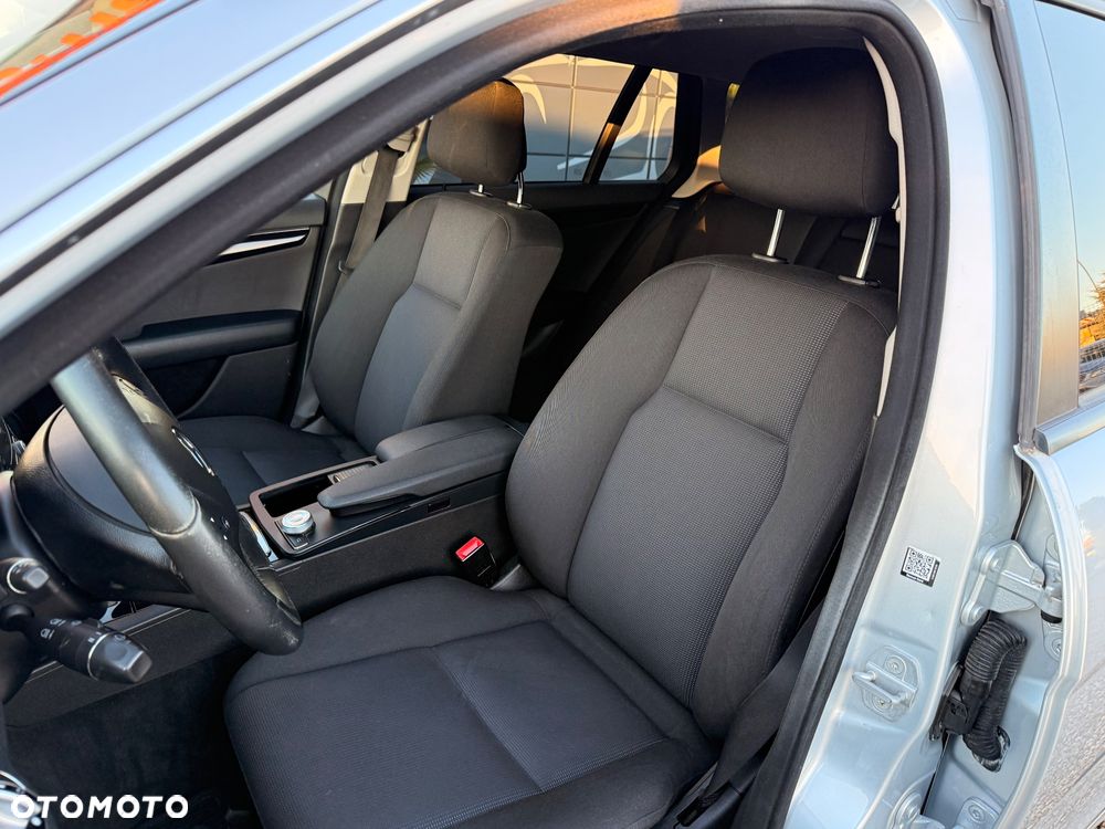 Mercedes-Benz Klasa C 220 CDI DPF Automatik Elegance - 25