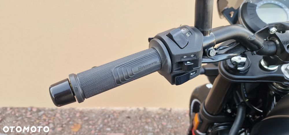 Husqvarna Svartpilen - 15