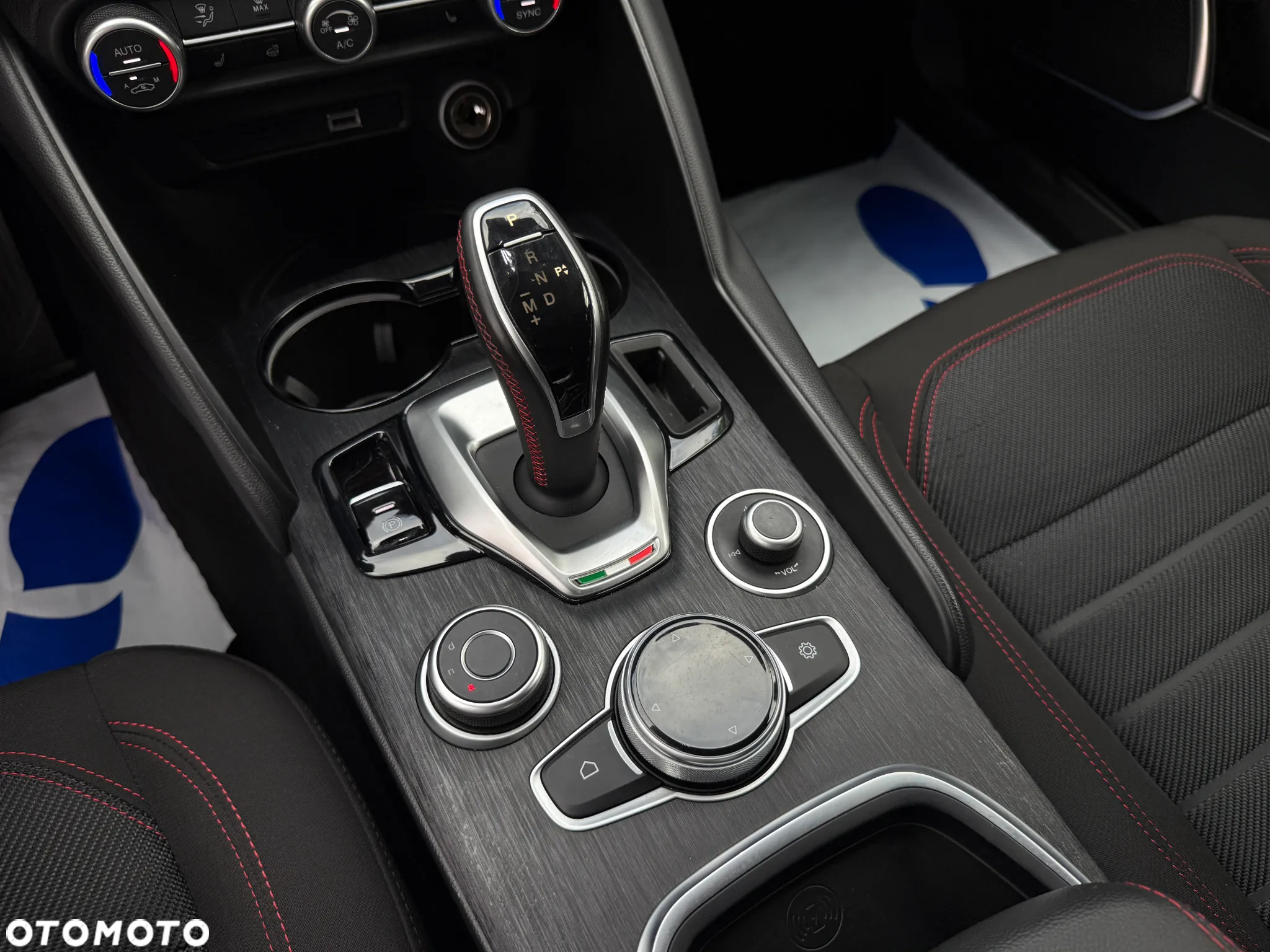 Alfa Romeo Giulia 2.0 Turbo Business - 27